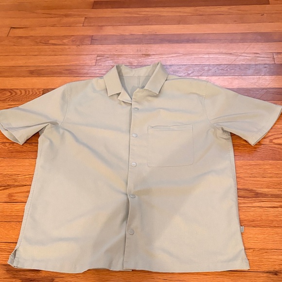 Lululemon Men's Mint Green Short Sleeve Shirt - Picture 1 of 2
